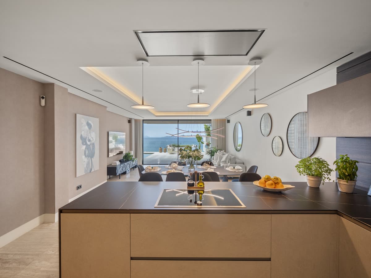 Middle Floor Apartment in Estepona — photo 5 of 10