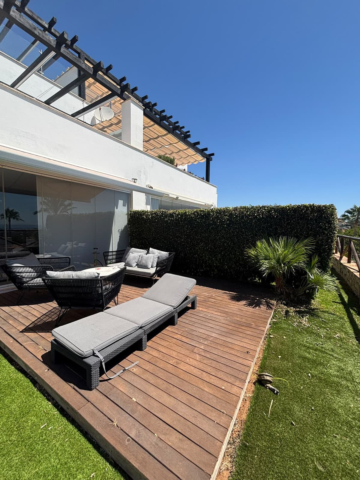 Townhouse in Santa Clara — photo 1 of 10