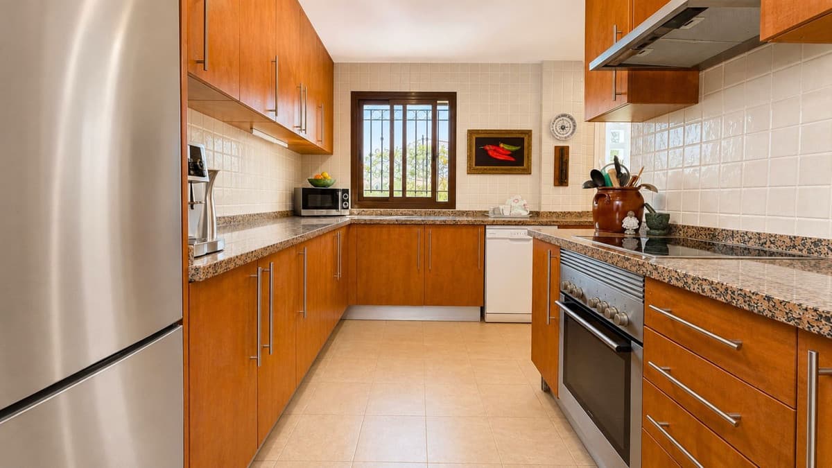Semi-Detached House in La Alcaidesa — photo 9 of 10