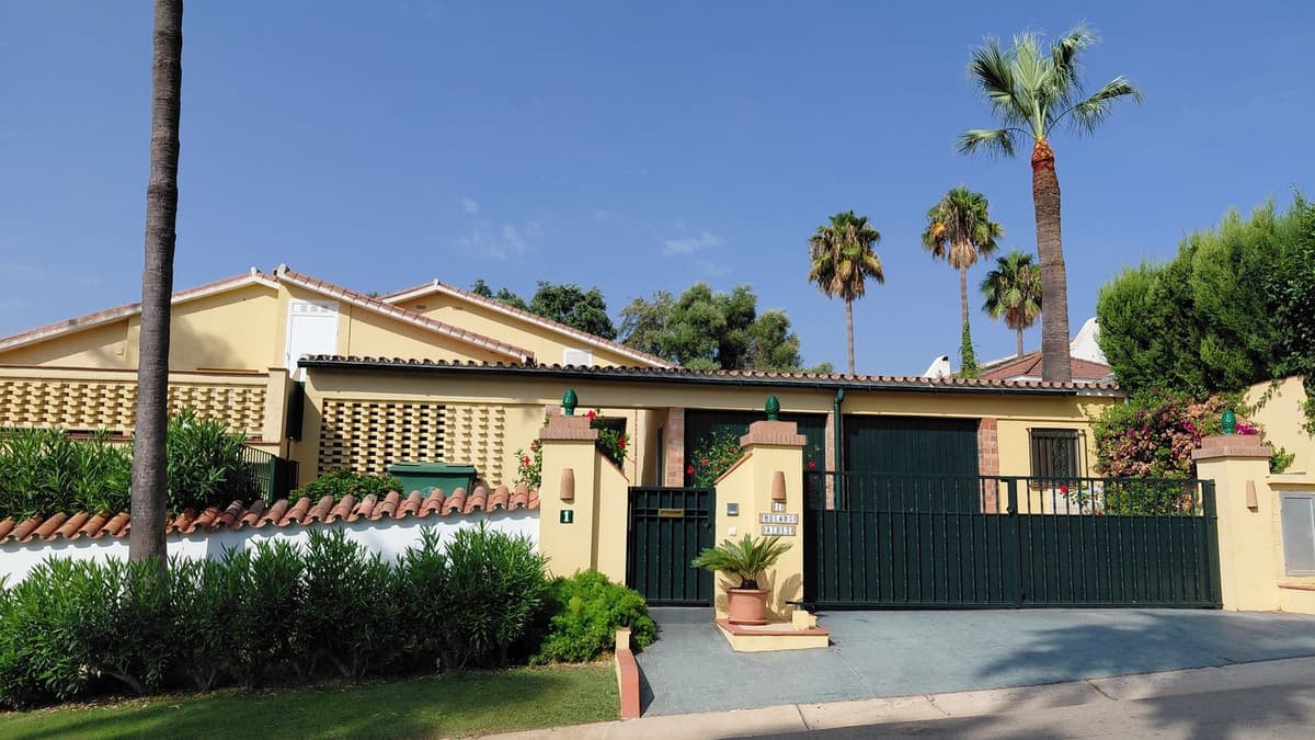 Detached Villa in Sotogrande Costa — photo 4 of 10