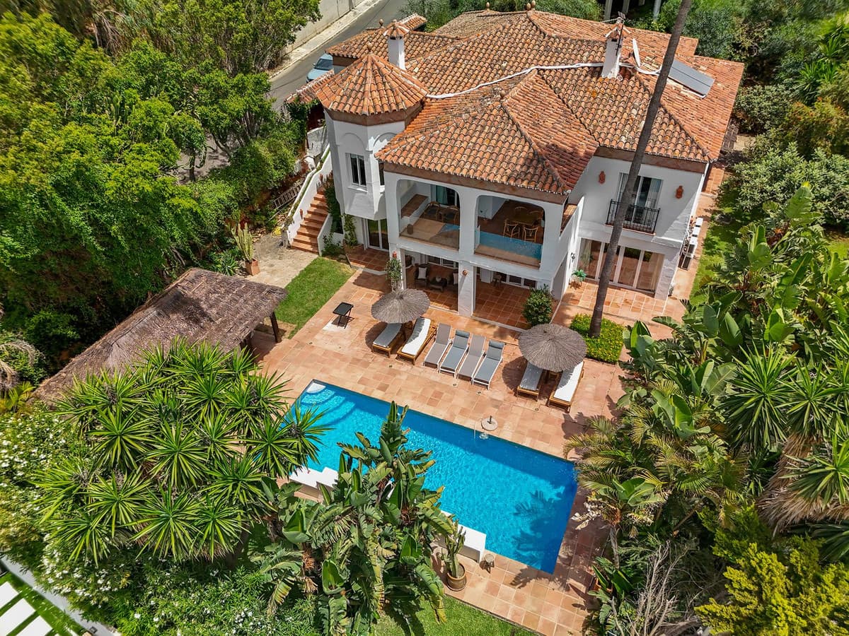 Detached Villa in El Rosario — photo 1 of 10