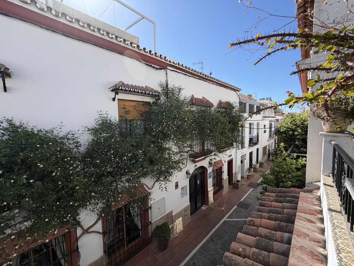 Townhouse in Marbella — photo 1 of 10