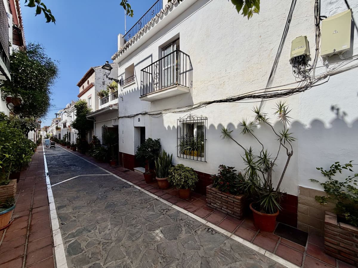 Townhouse in Marbella — photo 2 of 10