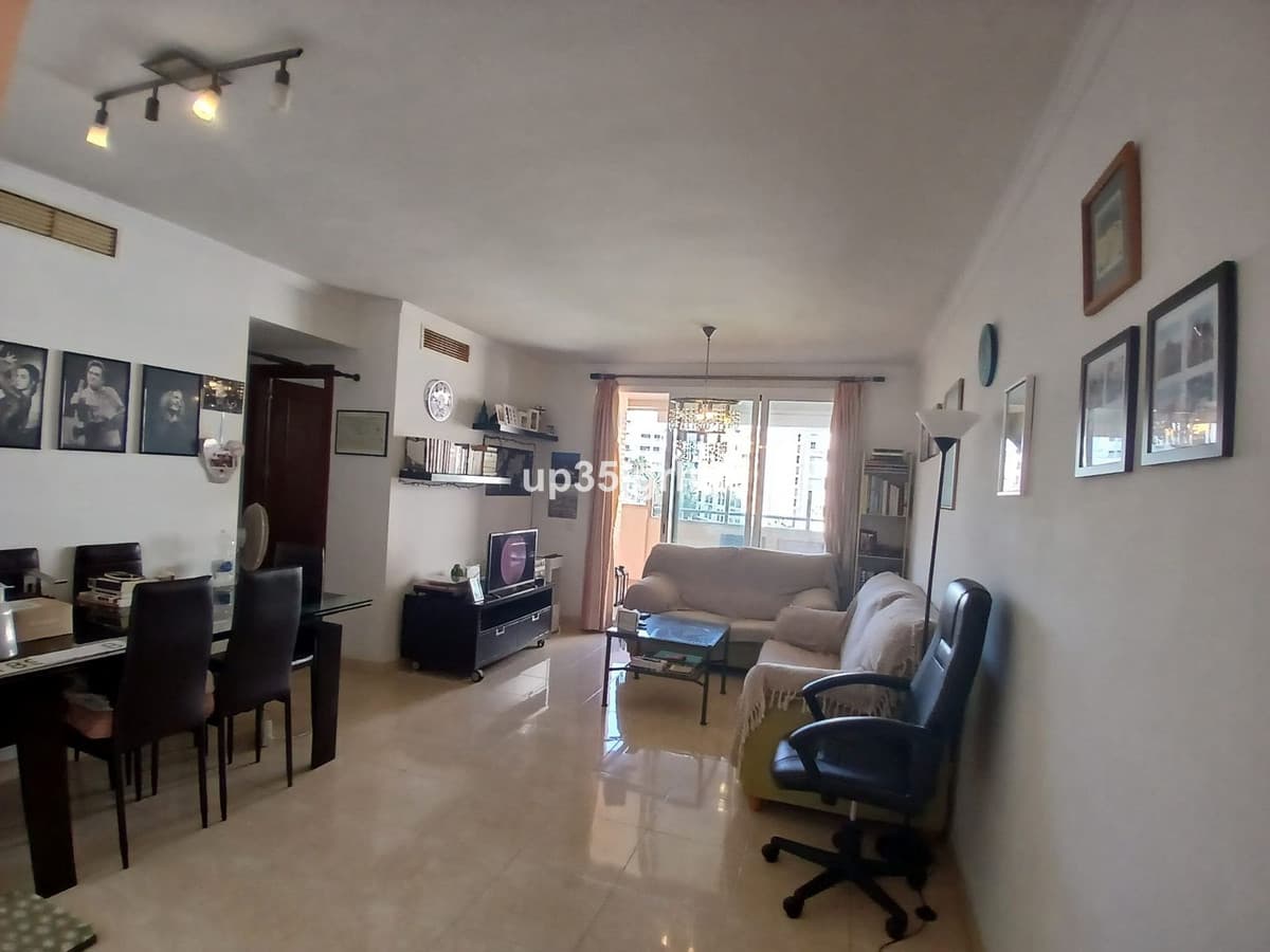Middle Floor Apartment in Estepona — photo 6 of 10