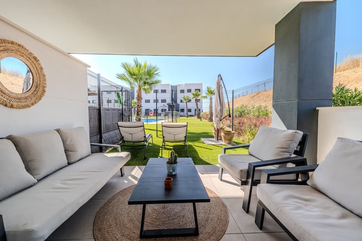 Ground Floor Apartment in Estepona — photo 2 of 10