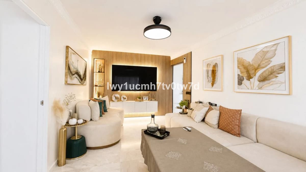 Middle Floor Apartment in Mijas — photo 1 of 10