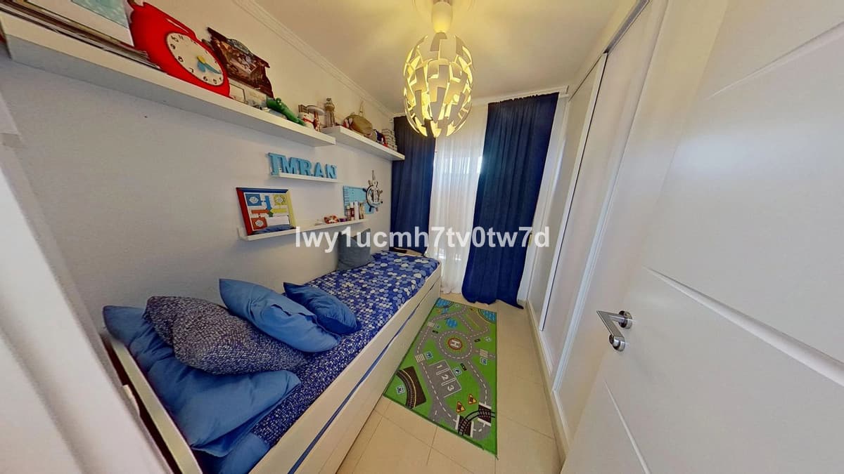 Middle Floor Apartment in Mijas — photo 9 of 10