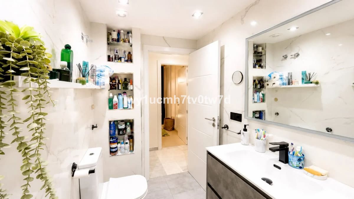 Middle Floor Apartment in Mijas — photo 10 of 10