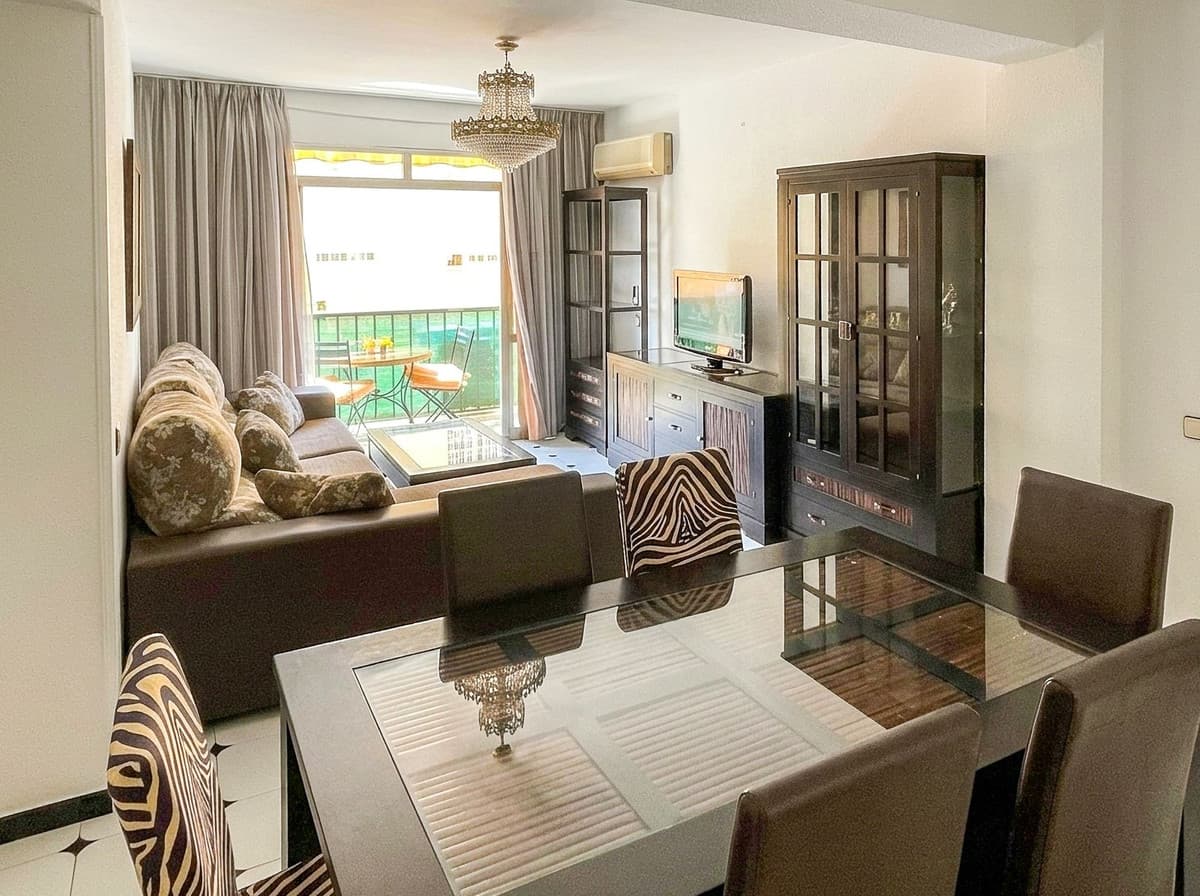 Middle Floor Apartment in Fuengirola — photo 1 of 10