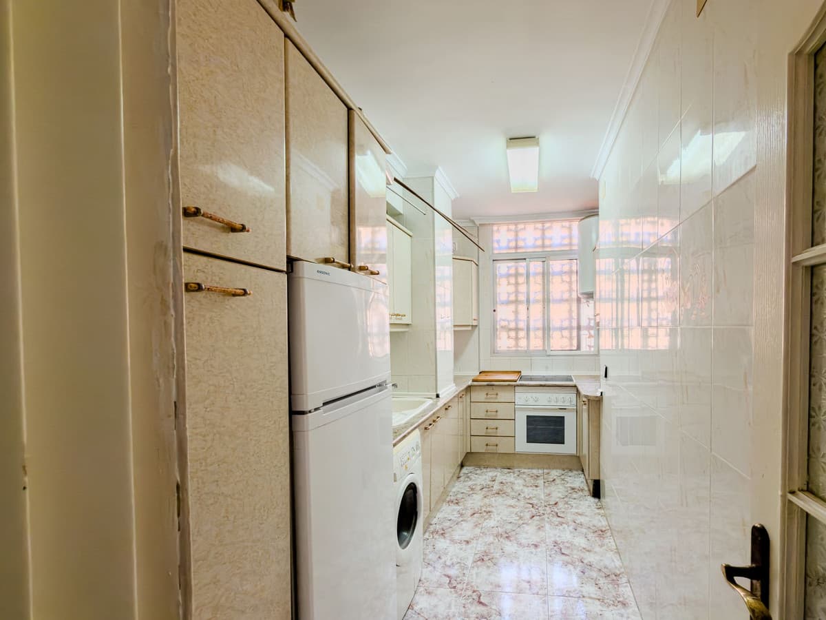 Middle Floor Apartment in Fuengirola — photo 4 of 10