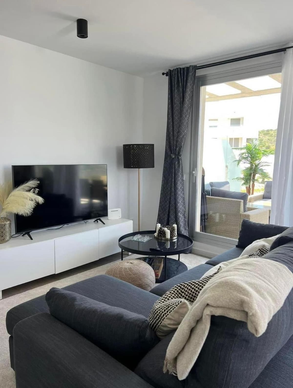 Top Floor Apartment in Estepona — photo 2 of 10