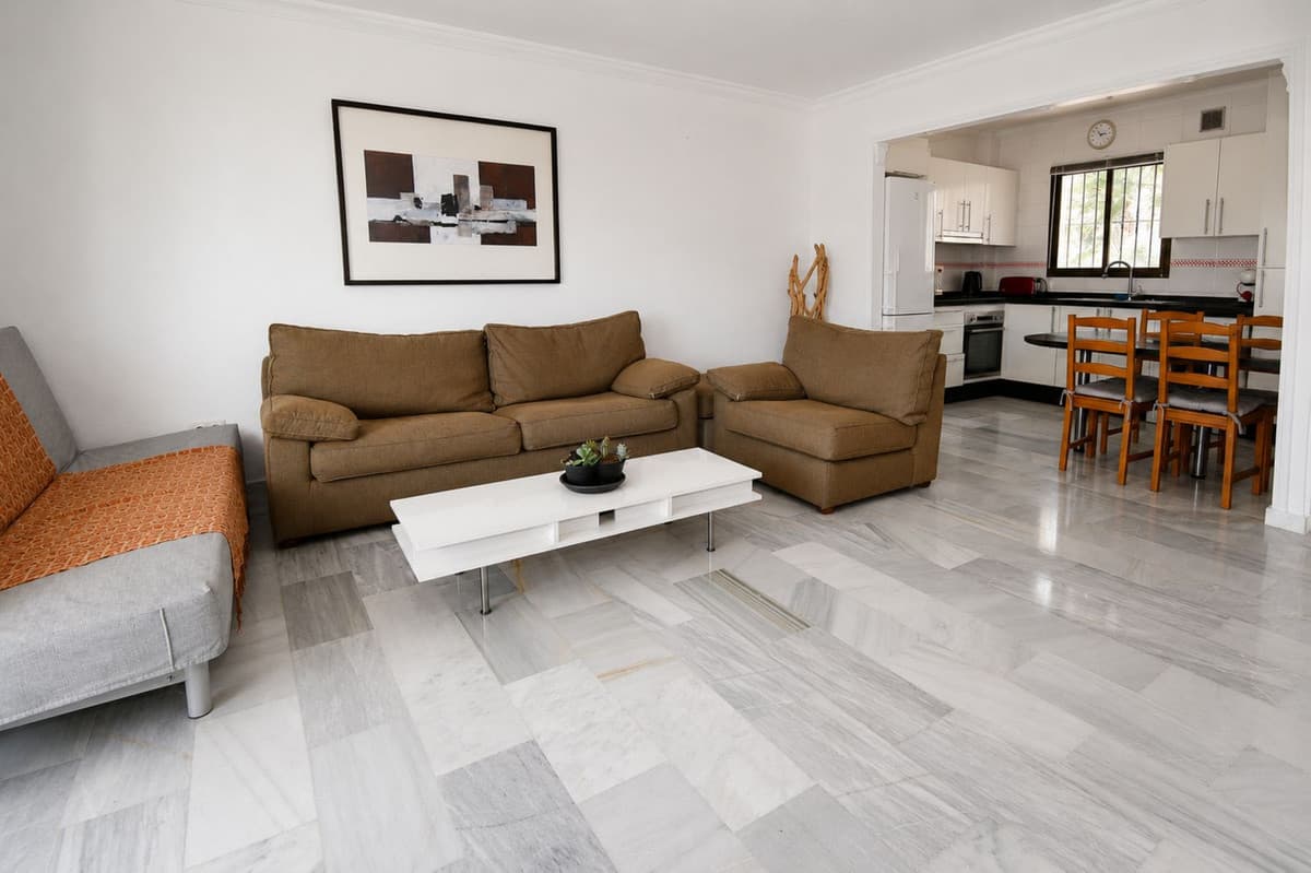 Middle Floor Apartment in El Chaparral — photo 6 of 10