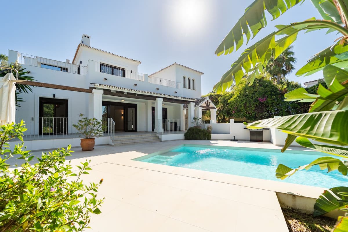 Detached Villa in El Rosario — photo 3 of 10