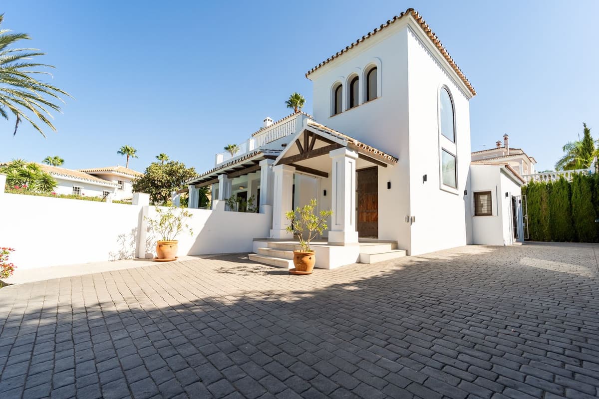 Detached Villa in El Rosario — photo 5 of 10