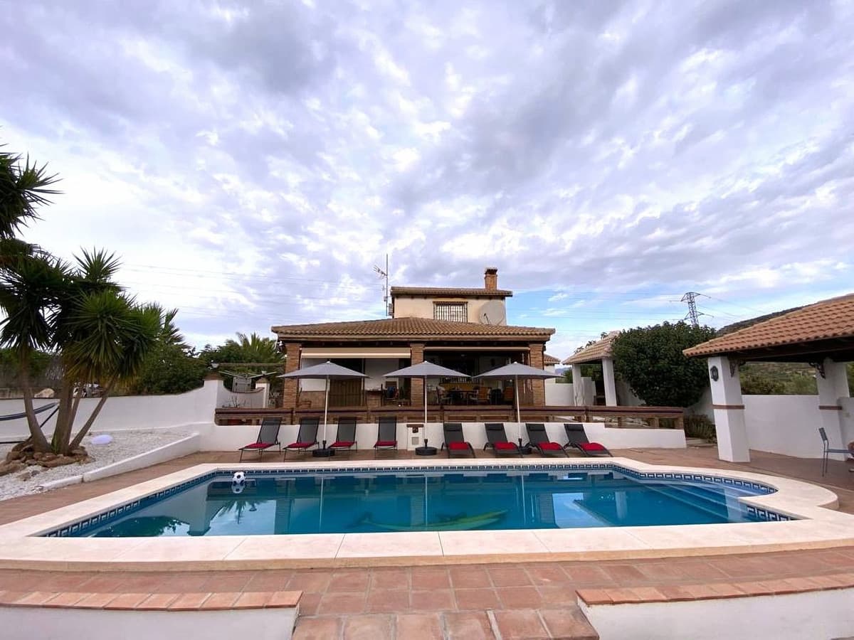 Cortijo in Alhaurín el Grande — photo 1 of 10