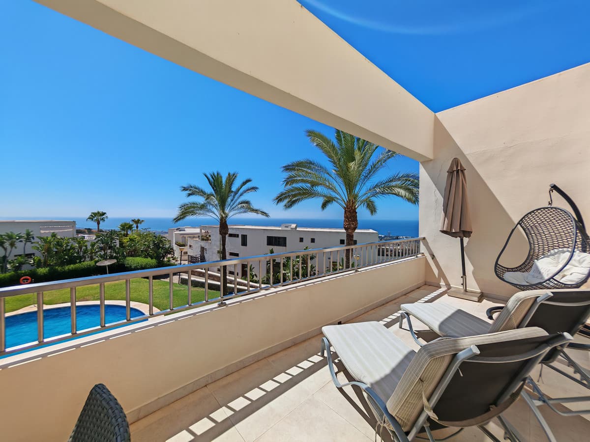 Middle Floor Apartment in Altos de los Monteros — photo 1 of 10