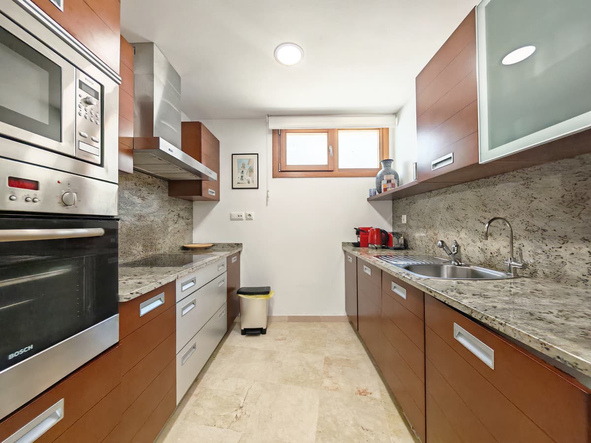Middle Floor Apartment in Altos de los Monteros — photo 7 of 10