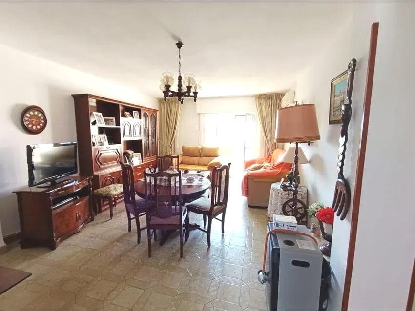 Ground Floor Apartment in Málaga Este — photo 3 of 10