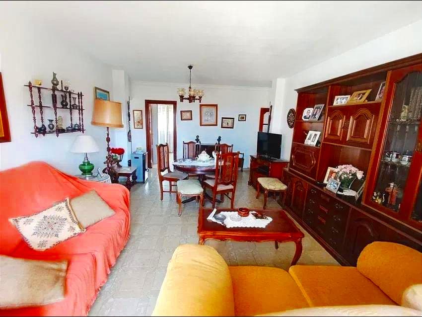 Ground Floor Apartment in Málaga Este — photo 4 of 10