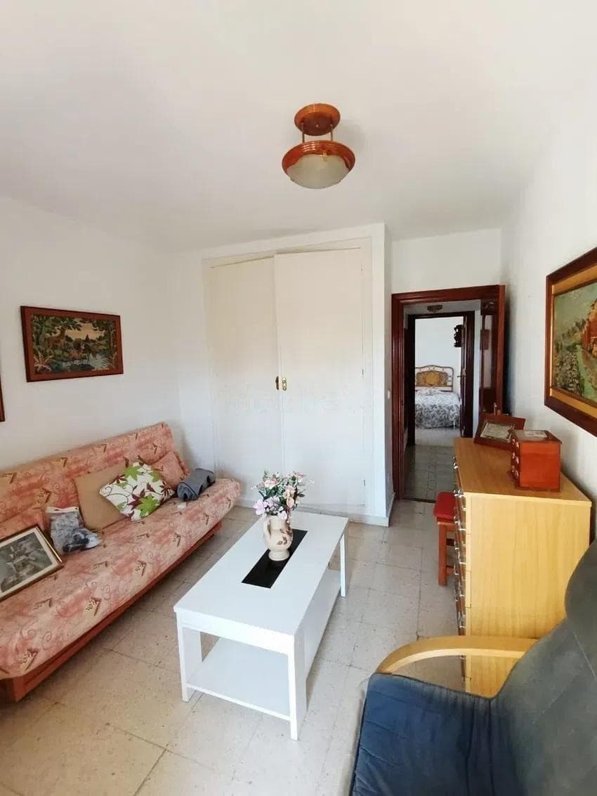 Ground Floor Apartment in Málaga Este — photo 5 of 10