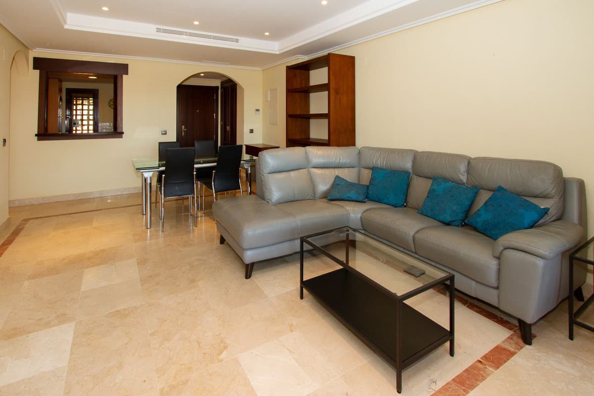 Ground Floor Apartment in La Mairena — photo 1 of 10