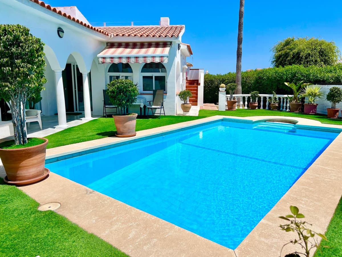 Detached Villa in El Faro — photo 2 of 10