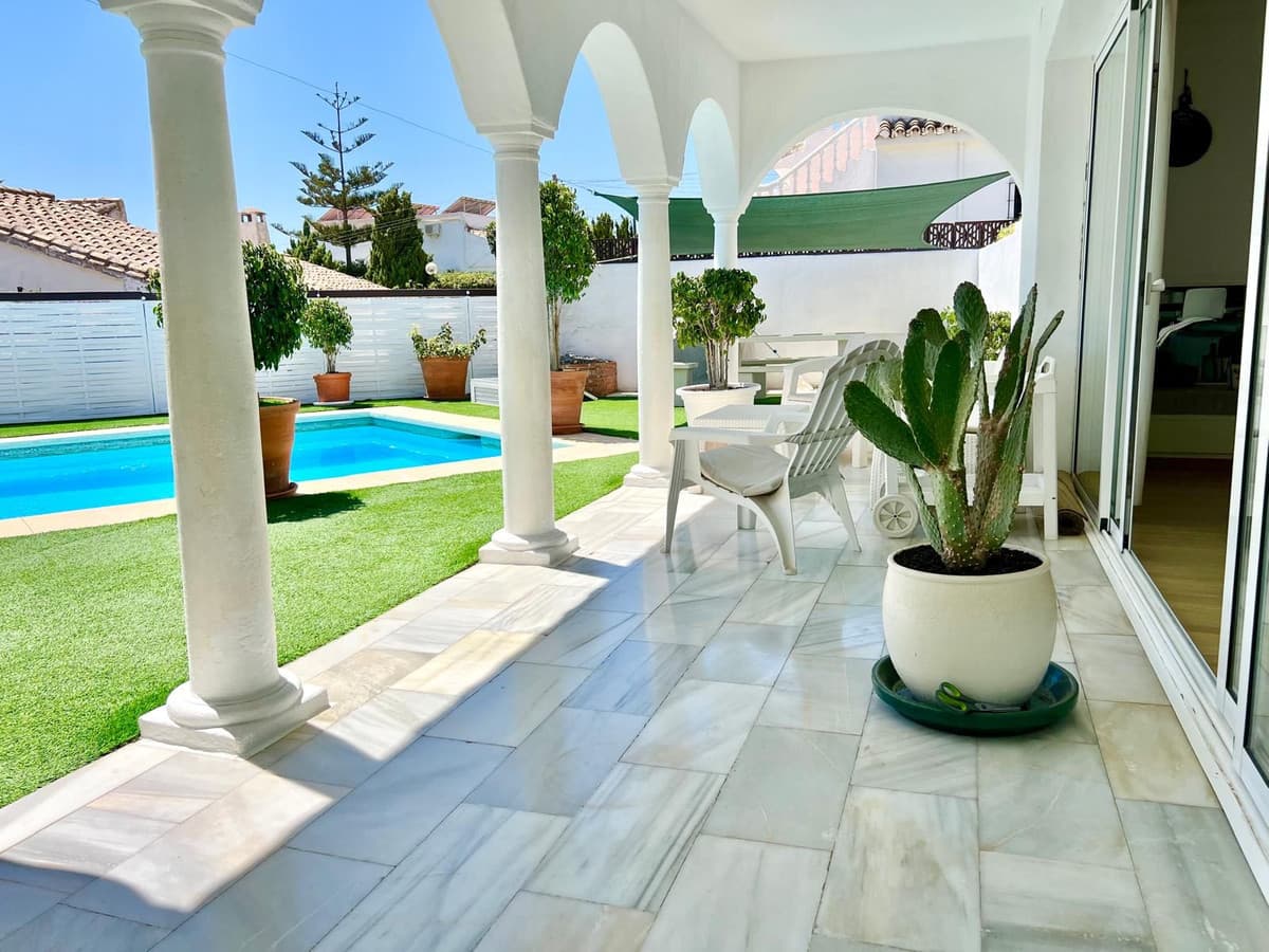 Detached Villa in El Faro — photo 10 of 10