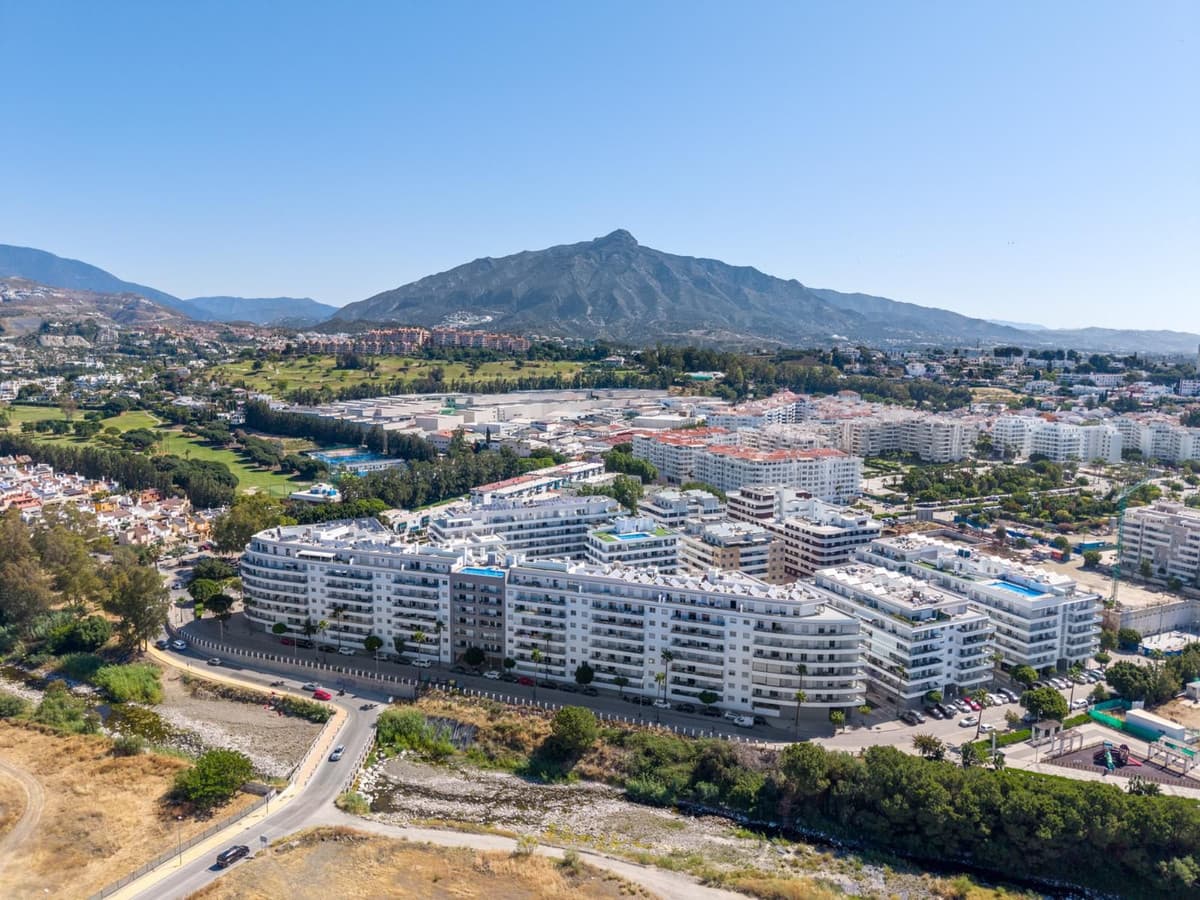 Penthouse in Nueva Andalucía — photo 1 of 10