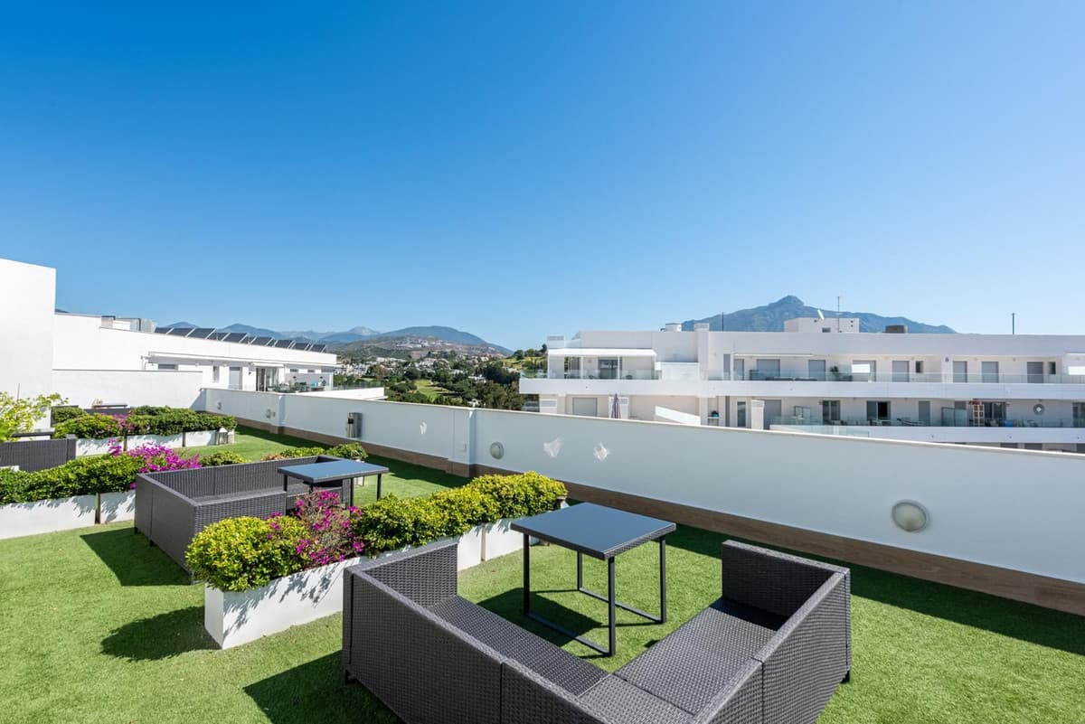 Penthouse in Nueva Andalucía — photo 4 of 10