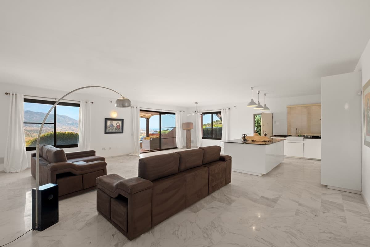 Ground Floor Apartment in La Mairena — photo 5 of 10