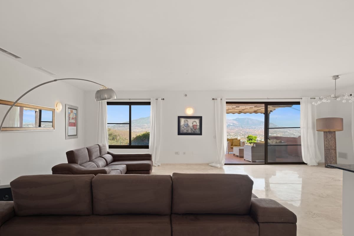 Ground Floor Apartment in La Mairena — photo 6 of 10