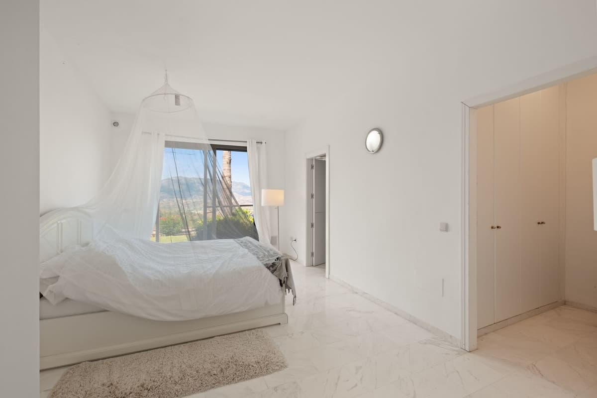 Ground Floor Apartment in La Mairena — photo 8 of 10