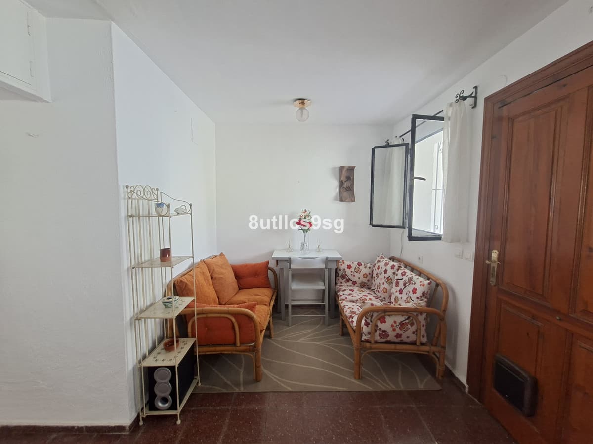 Detached Villa in La Campana — photo 7 of 10