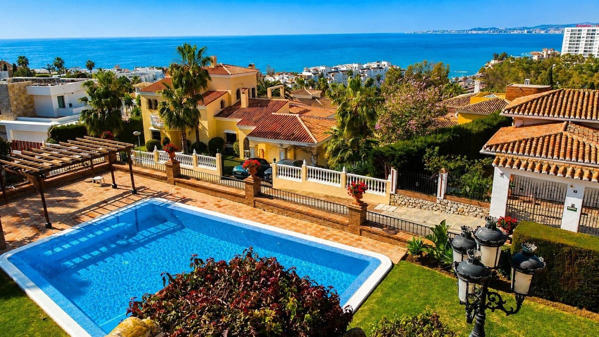 Detached Villa in Torrequebrada — photo 4 of 10