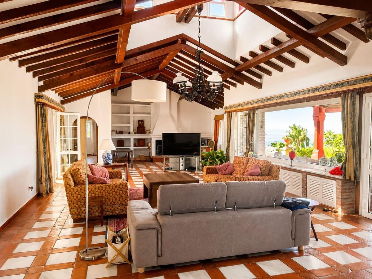 Detached Villa in Torrequebrada — photo 8 of 10