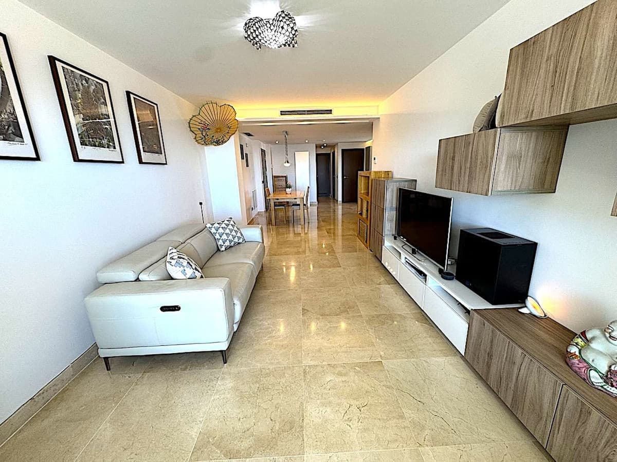 Middle Floor Apartment in La Mairena — photo 1 of 10