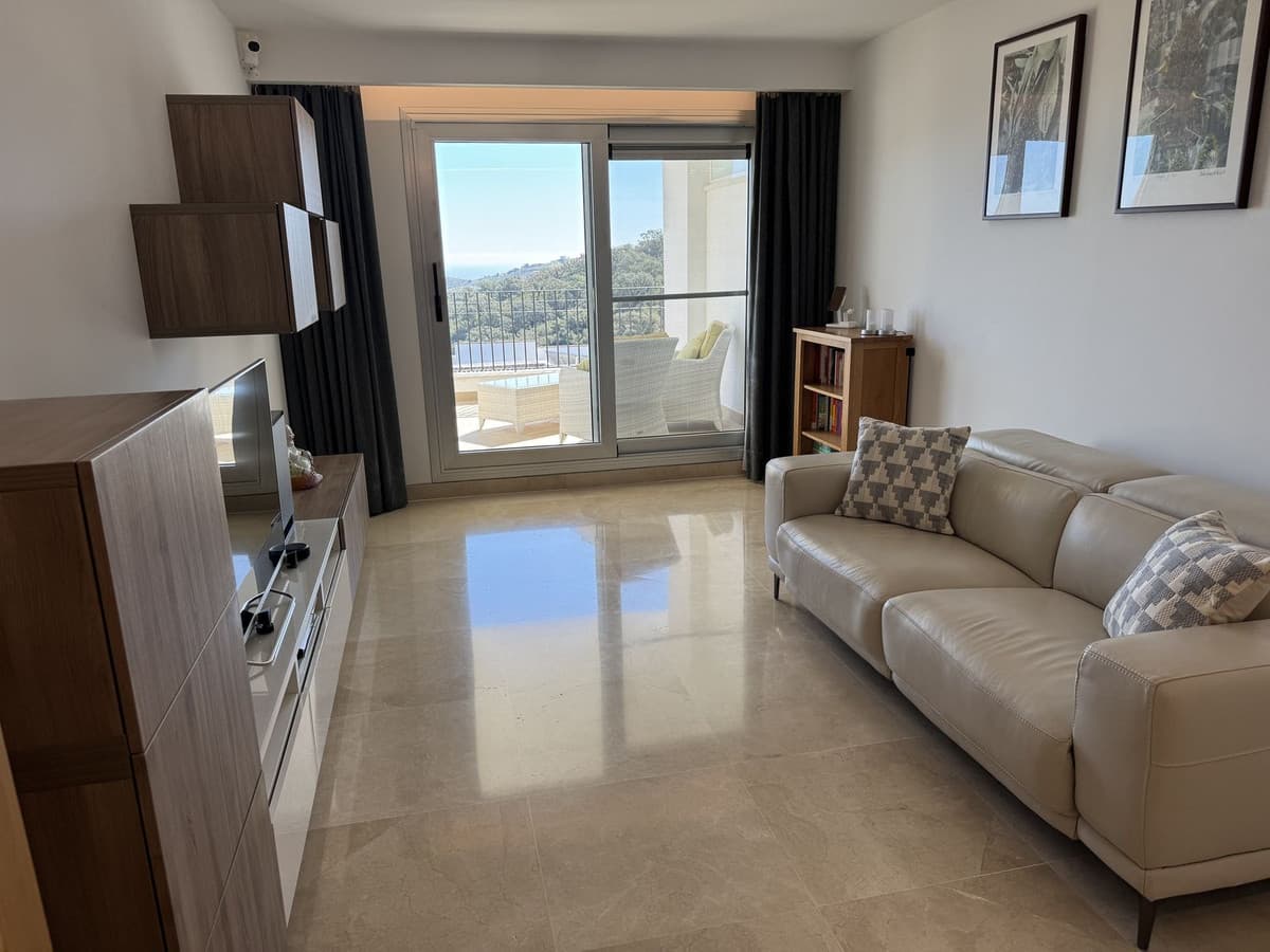 Middle Floor Apartment in La Mairena — photo 3 of 10