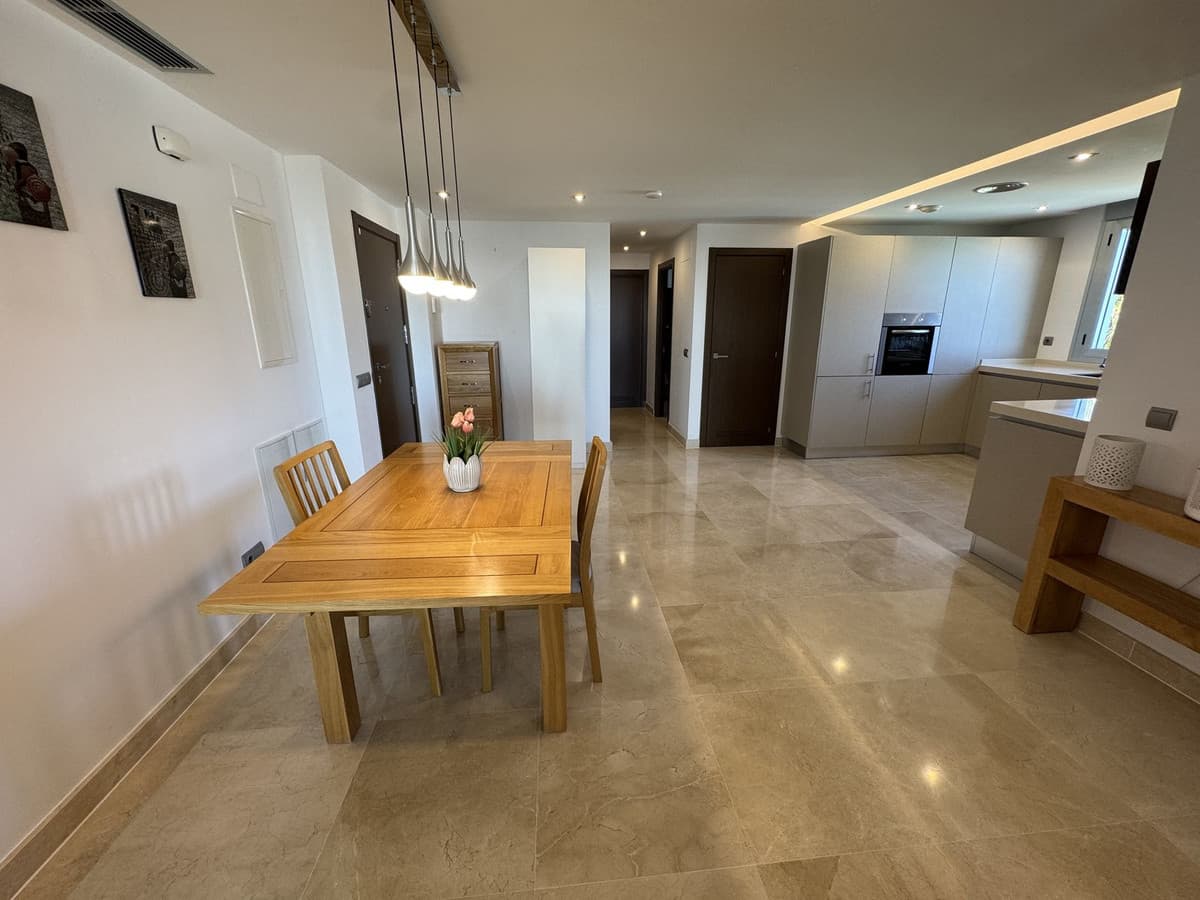 Middle Floor Apartment in La Mairena — photo 5 of 10
