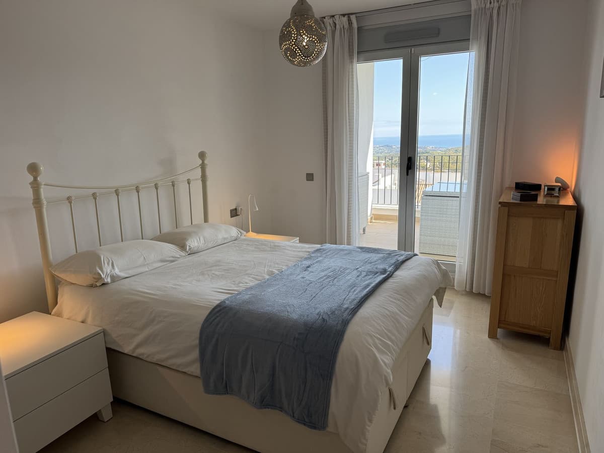 Middle Floor Apartment in La Mairena — photo 7 of 10