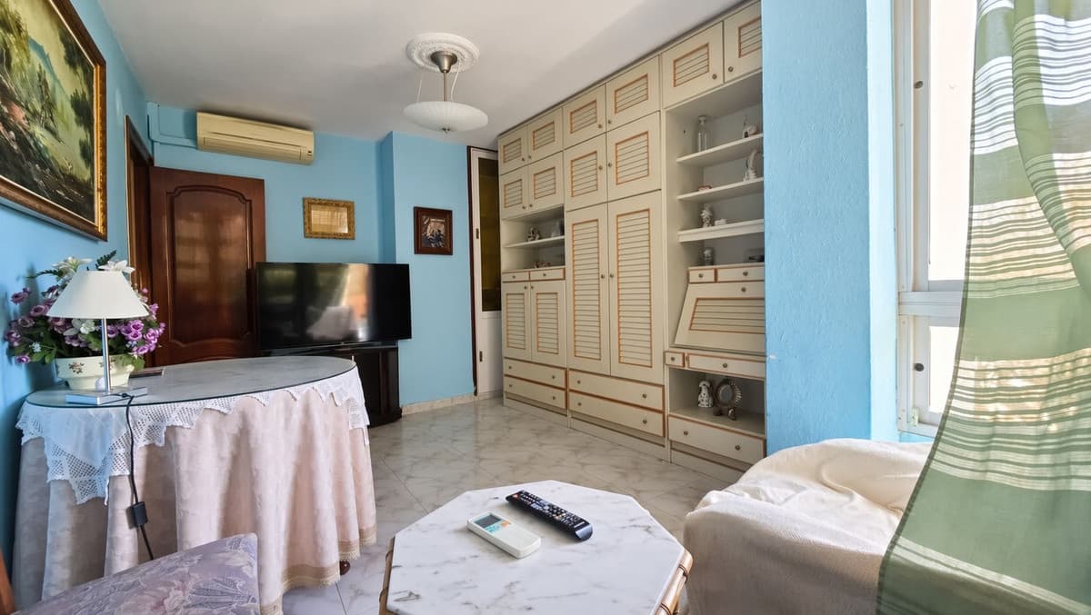 Middle Floor Apartment in Marbella — photo 2 of 10