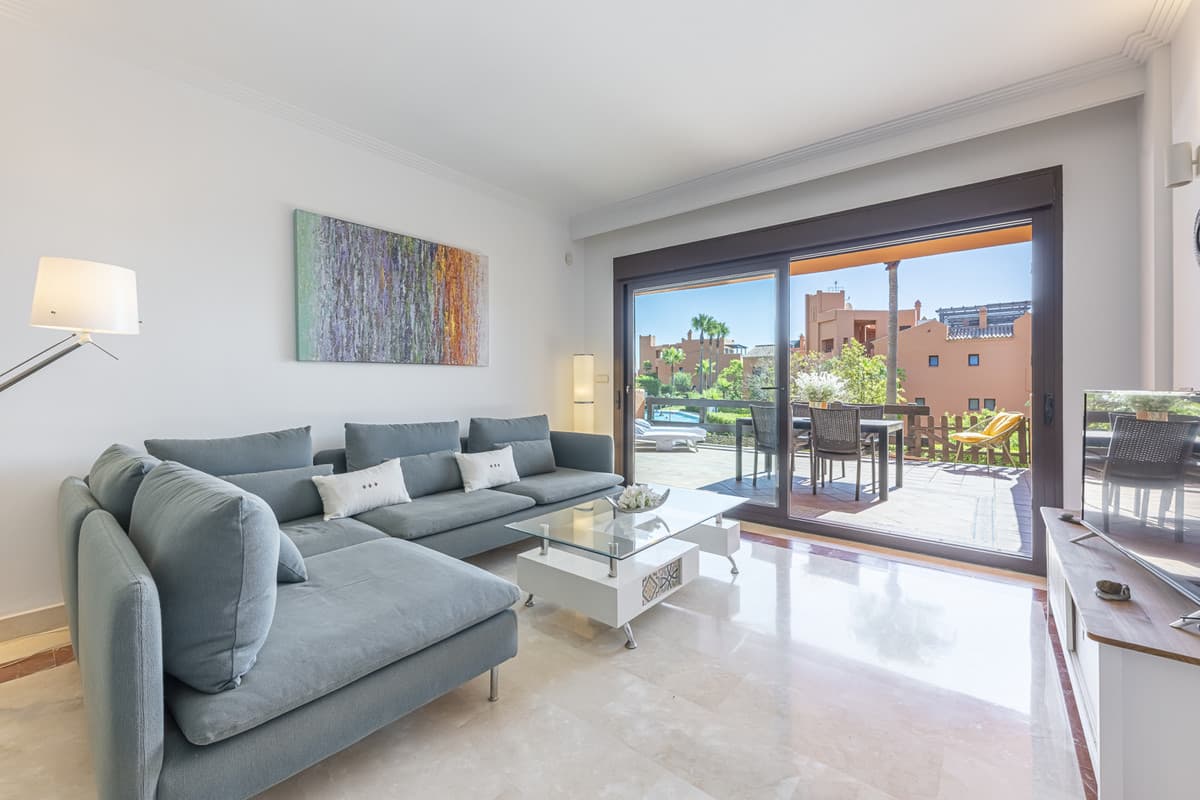 Ground Floor Apartment in Estepona — photo 5 of 10