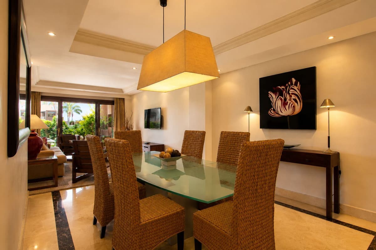 Ground Floor Apartment in Estepona — photo 3 of 10