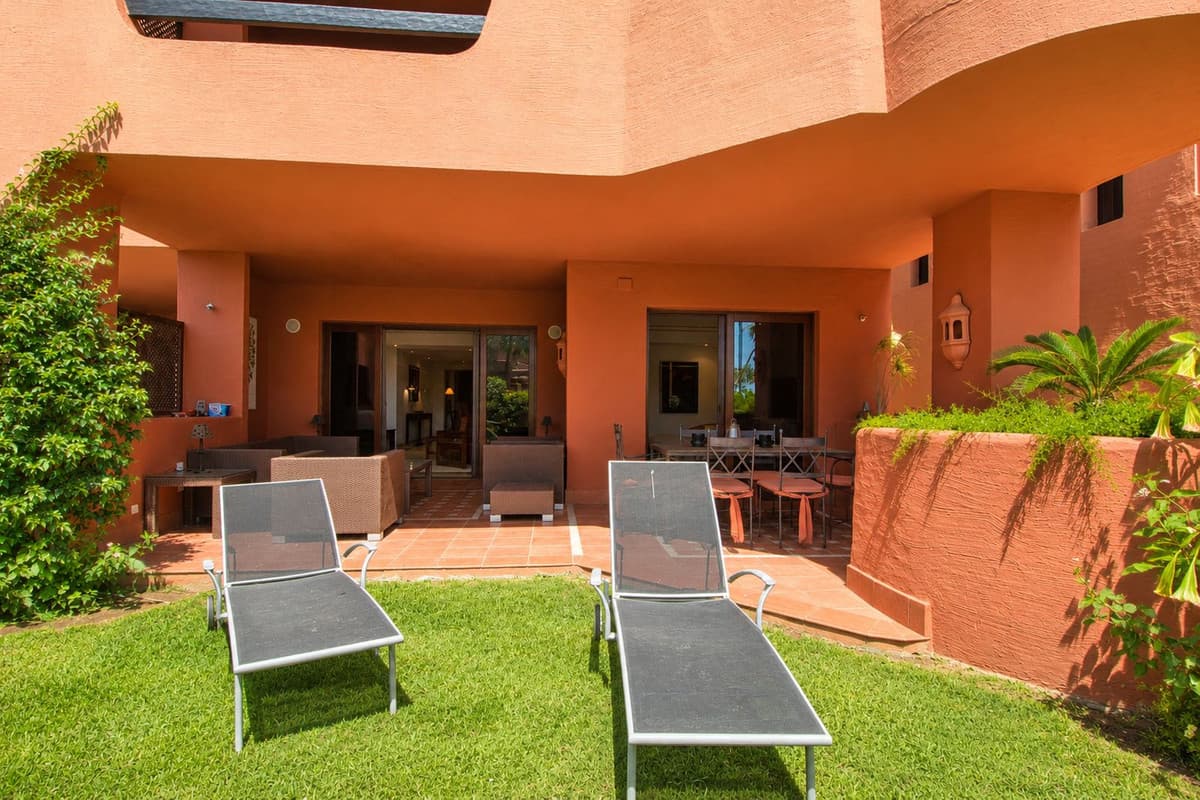 Ground Floor Apartment in Estepona — photo 4 of 10