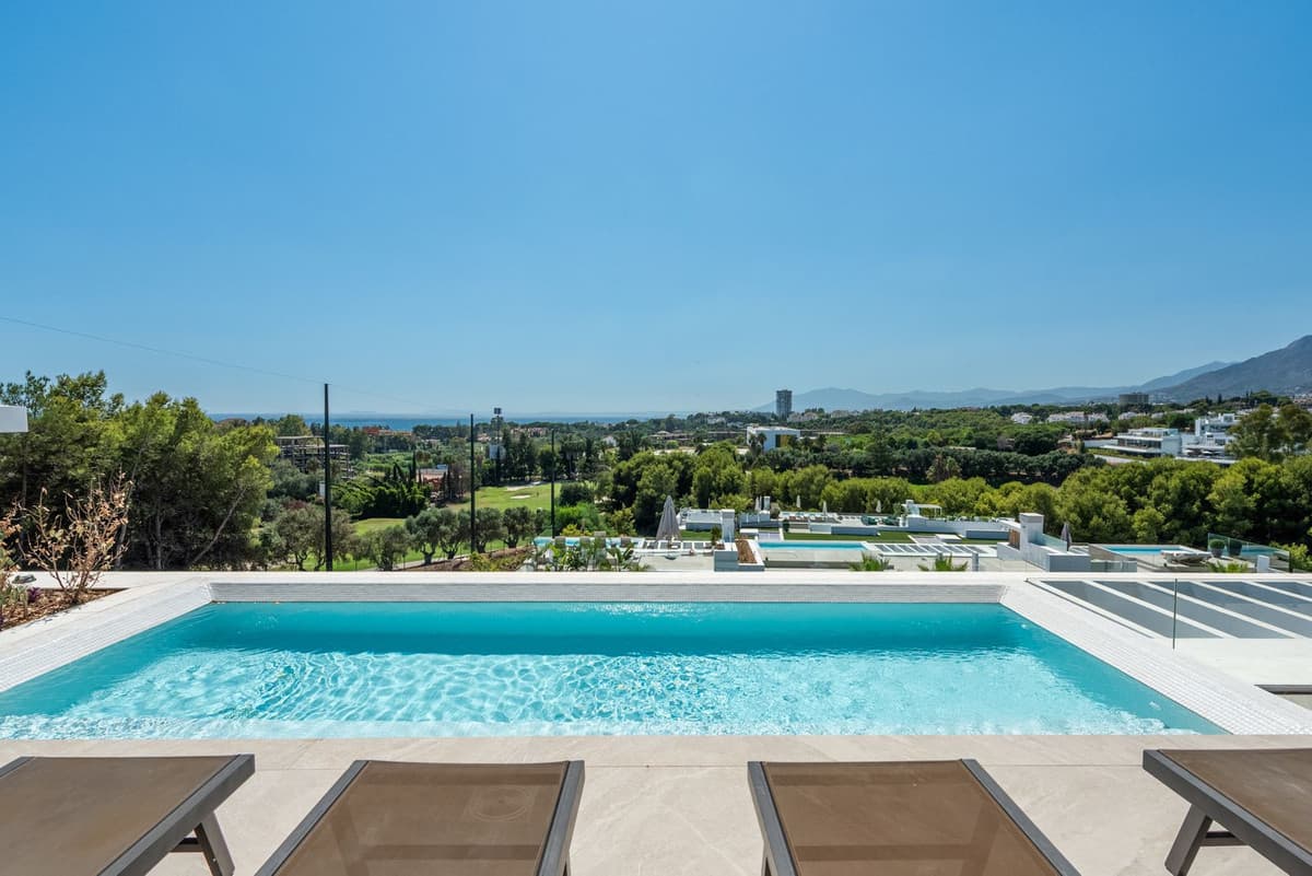 Penthouse Duplex in Santa Clara — photo 1 of 10