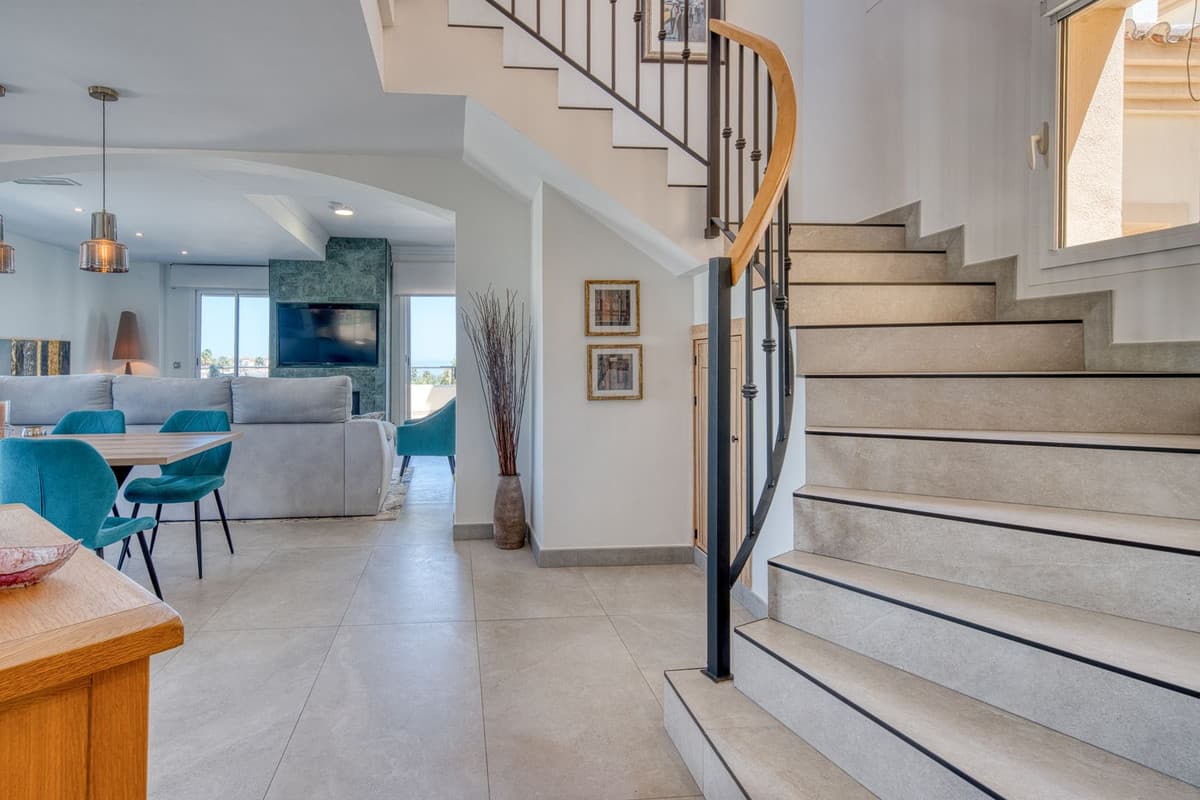Penthouse Duplex in San Roque — photo 5 of 10