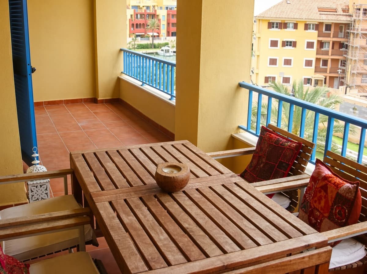 Middle Floor Apartment in Sotogrande Marina — photo 2 of 10