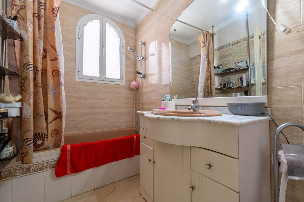 Townhouse in Las Lagunas — photo 9 of 10