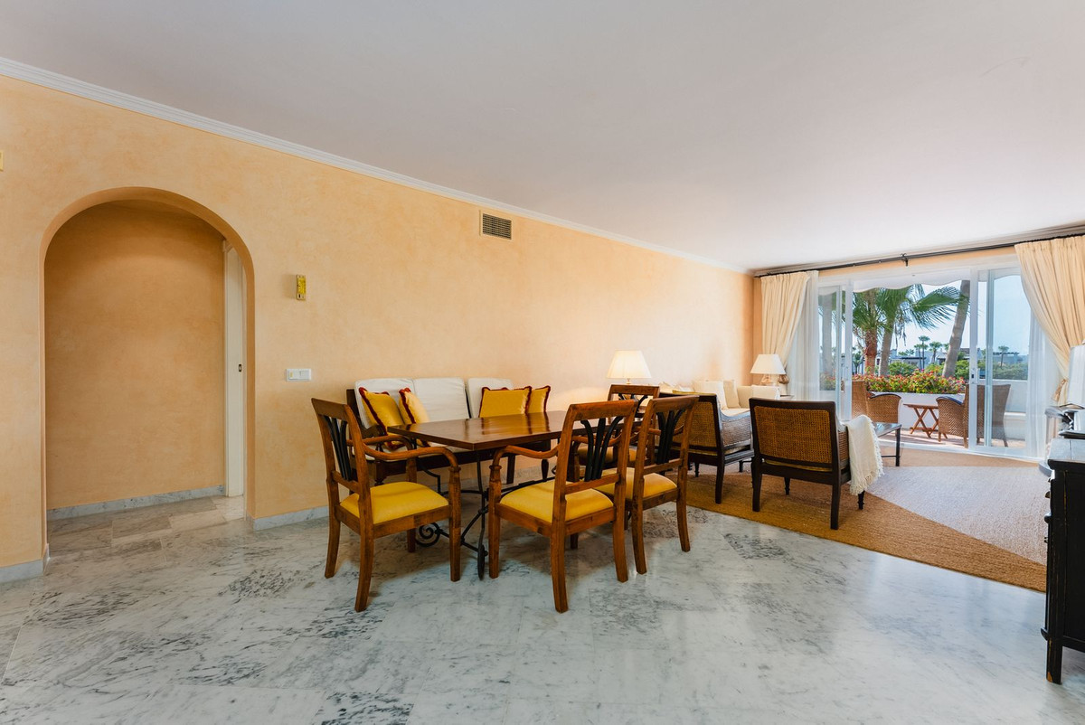 Penthouse Duplex in The Golden Mile — photo 9 of 10