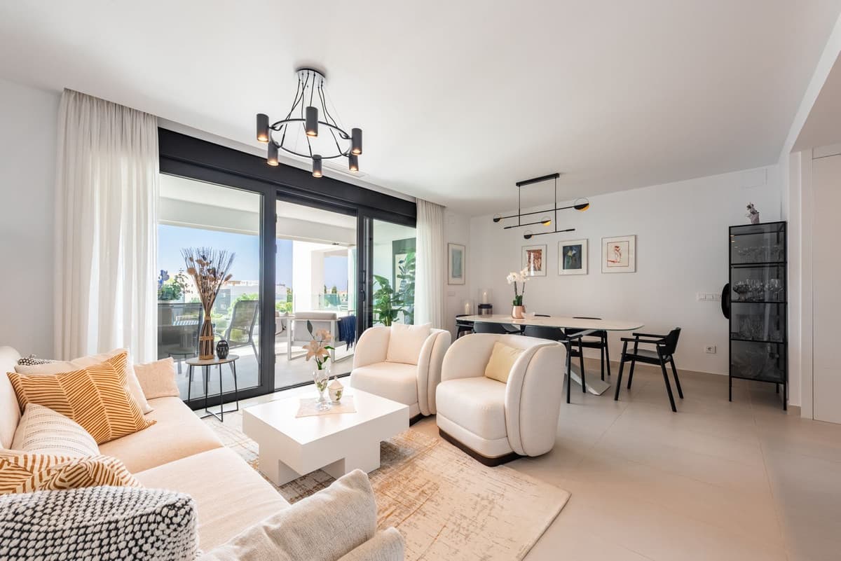 Middle Floor Apartment in Bel Air — photo 3 of 10