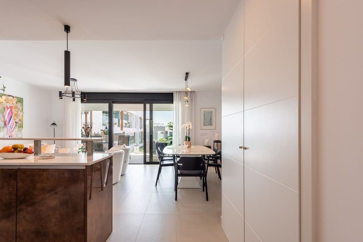 Middle Floor Apartment in Bel Air — photo 7 of 10